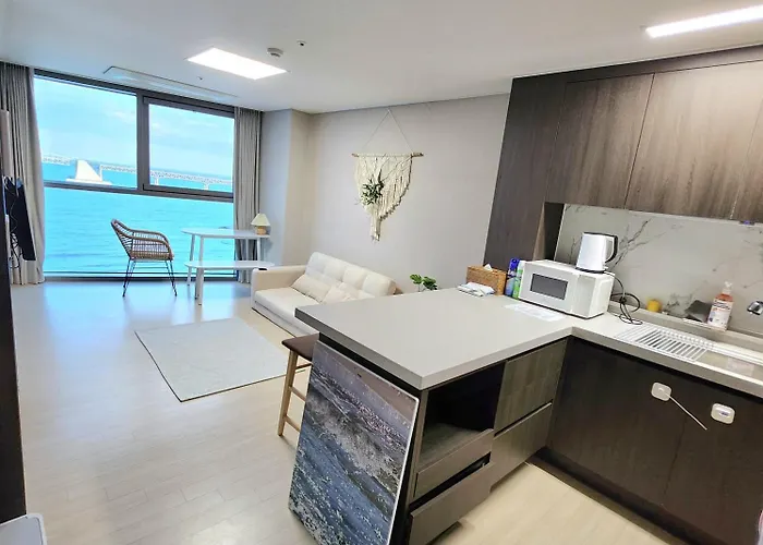 #busan #gwangalli #friendstrip #highfloorview #gwanganbridge Apartamento